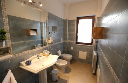 Formello Other | Agriturismo Angolo di Paradiso. JUNO