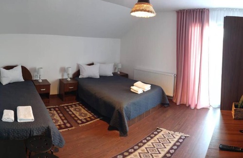 Cupseni Villa | Agropensiunea Pe Poderei