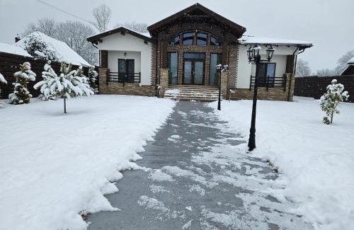 Albestii Paminteni House | Agropensiunea Anotimpuri