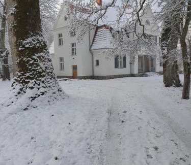 Debnica Kaszubska Apartment | Agroturystyka Dwór Kotowo