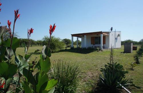 Chajari House | "AGUAPÉ" Alojamiento rural con PILETA