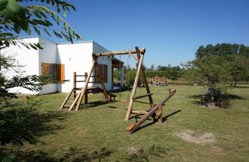 Chajari House | "AGUAPÉ" Alojamiento rural con PILETA