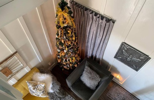 Levelland House | Ahava Honey Farm Cottage