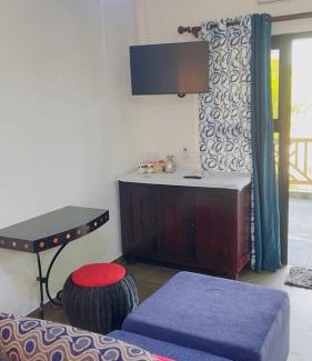 Trou d'Eau Douce Apartment | AHAVAH