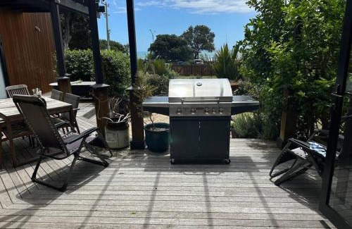 Ahipara House | Ahipara Beach Front, modern stylish bach