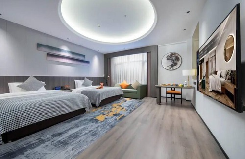 Weiyang Hotel | AI Lives In The Future Hotel(Xi'an Longshouyuan Daming Palace West Subway Station Branch)