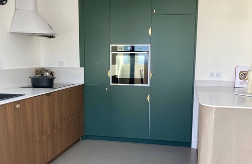 Saint-Lambert Apartment | Air-conditioned apartment with sea view 2 minutes from the beach