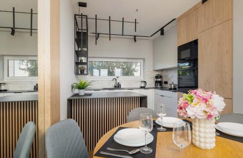 Tychy Apartment | Air Conditioned Apartment in Tychy with Parking and Desk by Noclegi Renters