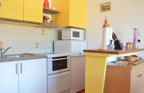 Banyuls-sur-Mer Apartment | Air-conditioned studio cabin for 4, near beach, parking