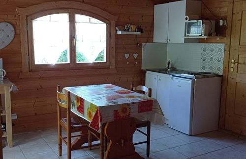 Bouc-Bel-Air Ski Chalet | Air-conditioned wellness cabin for 2 pool&spa, quiet garden 10' from Aix-en-Pce