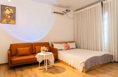 Quang An Apartment | Airhome Westlake Xuan Dieu