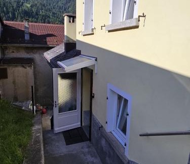 Airolo Apartment | Airolo with private parking