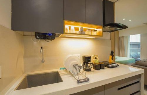 Viman Nagar Apartment | Airport Runway View from terrace|Coffee Maker|Luxe