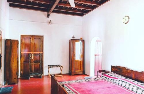 Perumbaikad House | Akkara Homestay