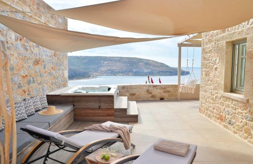 Itilo Hotel | Akrolithi Boutique Hotel & Suites