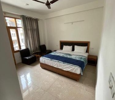 Jagatsukh Hotel | aKumar Way Inn