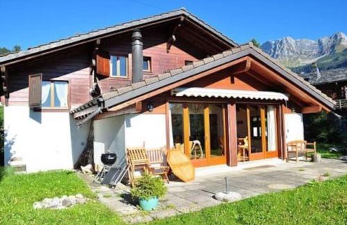Alpe des Chaux Ski Chalet | Akwaaba