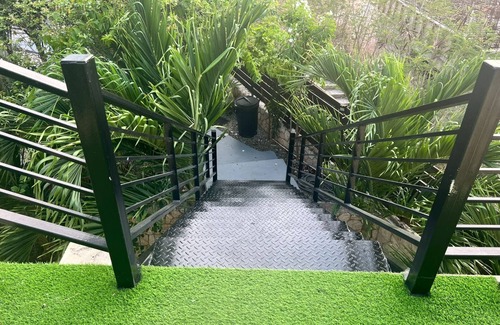 Beverly Hills House | Akwaaba Rooftop