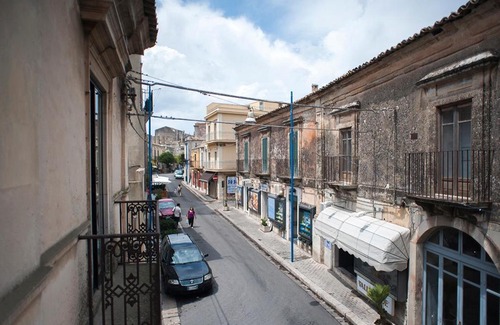 Chiaramonte Gulfi House | Al Corso Umberto I