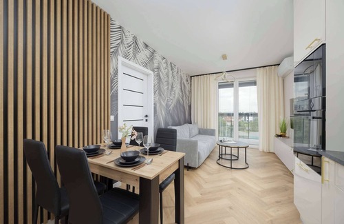 Wlochy House | Al. Jerozolimskie 190 | Warsaw | Beige Apartment | Parking
