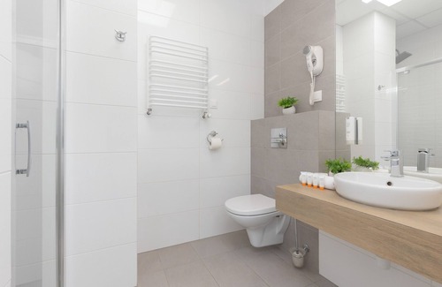 Wlochy Apartment | Al. Jerozolimskie 216 | Shower, Wi-Fi, Pet-Friendly| Warsaw