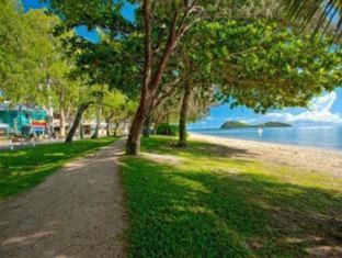 Palm Cove Hotel | Alamanda Palm Cove by Lancemore