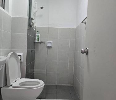 Kota Warisan Apartment | Alanis Studio With Neflix