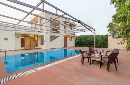 Gurugram Villa | Alaya Stays Raga 2BHK Farmstay with an entertainment lounge