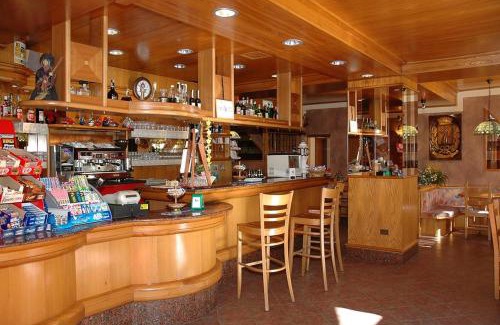 Roncone Hotel | Albergo Ginevra