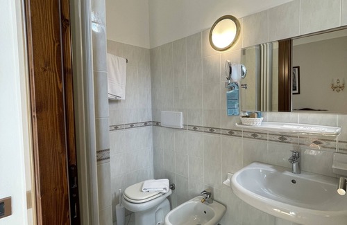 Castiglione d'Intelvi Hotel | Albergo La Torre