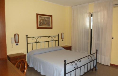 Vibo Valentia Hotel | Albergo Miramonte