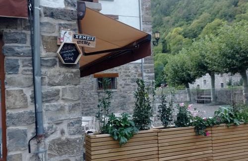 Urzainqui Hostel | Albergue Armaia Artepea