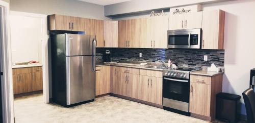 Alberta Beach Hotel | Alberta Beach Inn and Suites