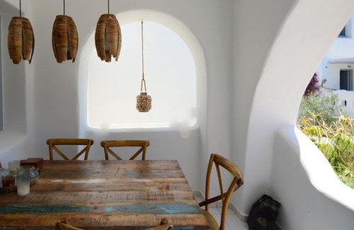 Agios Prokopios House | Albion, Cosy Two Storey Apartment, Stelida Naxos