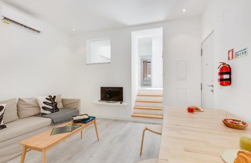 Alcantara Apartment | Alcantara Charm 3BR Apartments