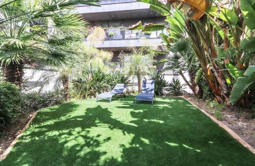 Santo Amaro Apartment | Alcantara Lovely With Balcony 2 Bdr Apt with AC