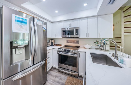 Belleair Beach Condo | Aldea 14 - a beachfront unit in Belleair Beach