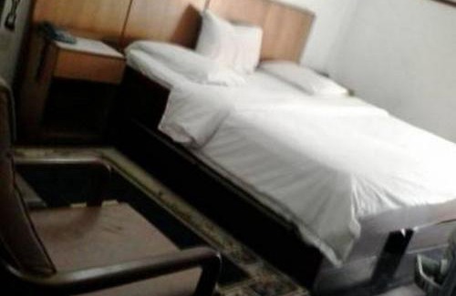 Port Harcourt Cabin | Aldgate Congress Hotel - Deluxe