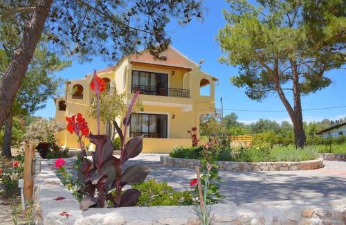 Melikia Apartment | Alexandra Apartment 14