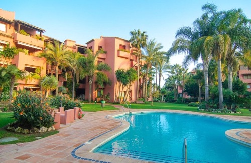 Marbella Apartment | Alicate Playa renovated apartment direct access to garden
