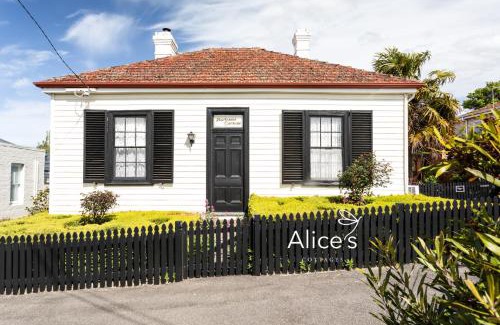 Launceston CBD House | Alice's Cottages