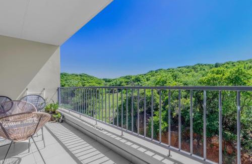 Greater Johannesburg Metropolitan Area Apartment | AlimamaSpaces Alus Penthouse