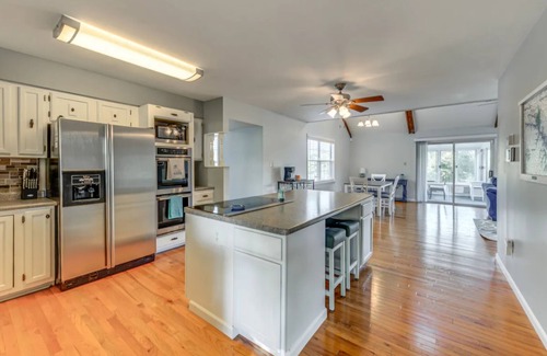 Aspen Hill House | All Deck'd Out-Spacious 5-bedroom house with private in ground pool at Lake Anna