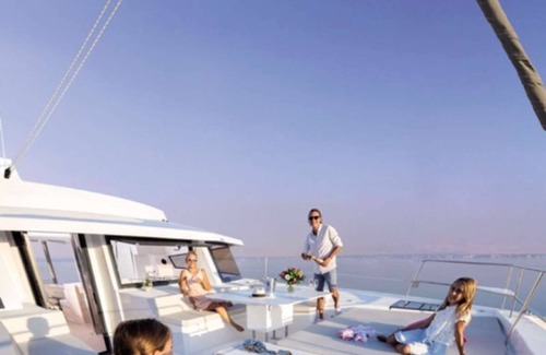 Horsepath Boat Rental | All Inclusive Yacht Charter: Destiny Unbound