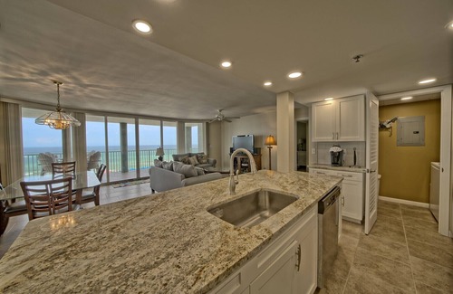 Long Beach Condo | All Rms Ocean View 30A Chic Great Reviews New Mattress 5/25 Comp chairs on beach