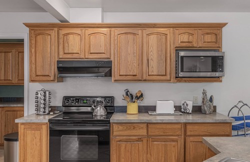 Leavenworth House | All Seasons Getaway 4 Bedroom Home by NW Comfy Cabins by RedAwning