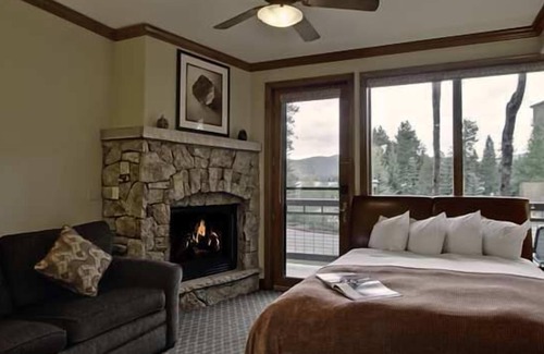 Peak 9 Hotel | All suite 2 bedroom hotel with fireplace and full kitchen at base of peak 9.