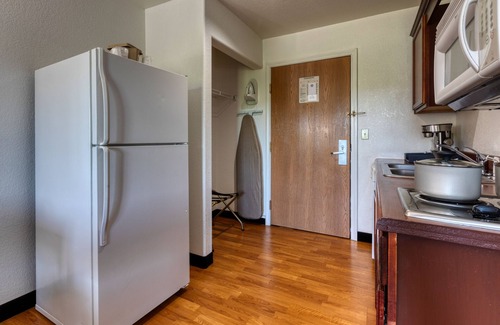 St. Robert Apartment | All Towne Suites