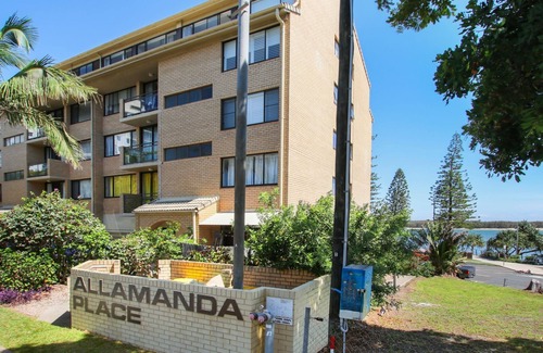 Caloundra Apartment | Allamanda, Unit 11, 32 Esplanade, Bulcock Beach