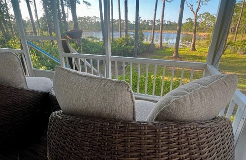 Alligator Point House | Alligator Point & Paddle. Pond home- Short walk to the beach.